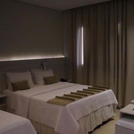 Pak Suites Hotel Luís Eduardo Magalhães Esterno foto