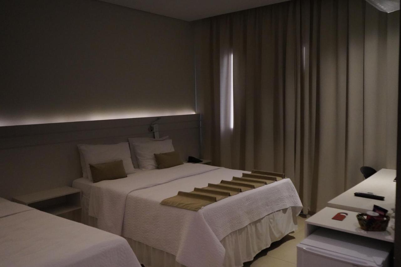 Pak Suites Hotel Luís Eduardo Magalhães Esterno foto