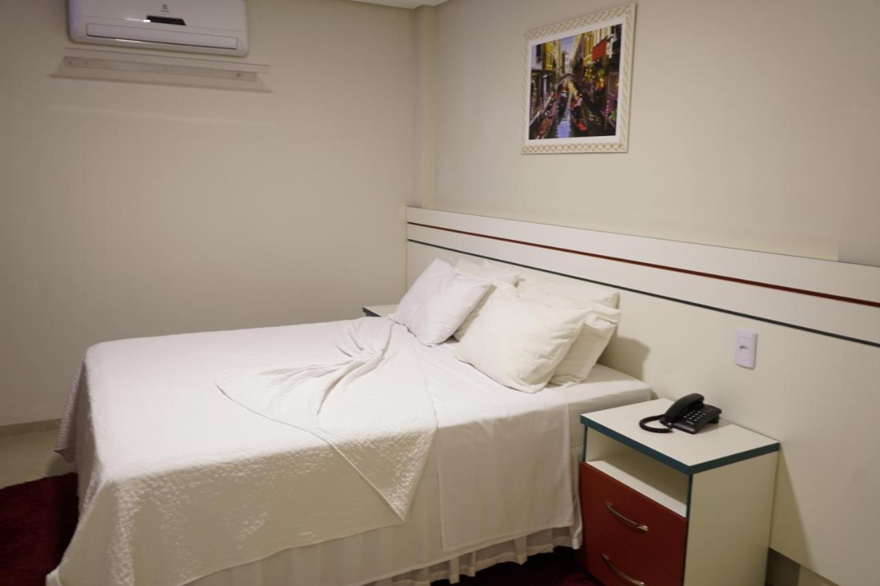 Pak Suites Hotel Luís Eduardo Magalhães Esterno foto