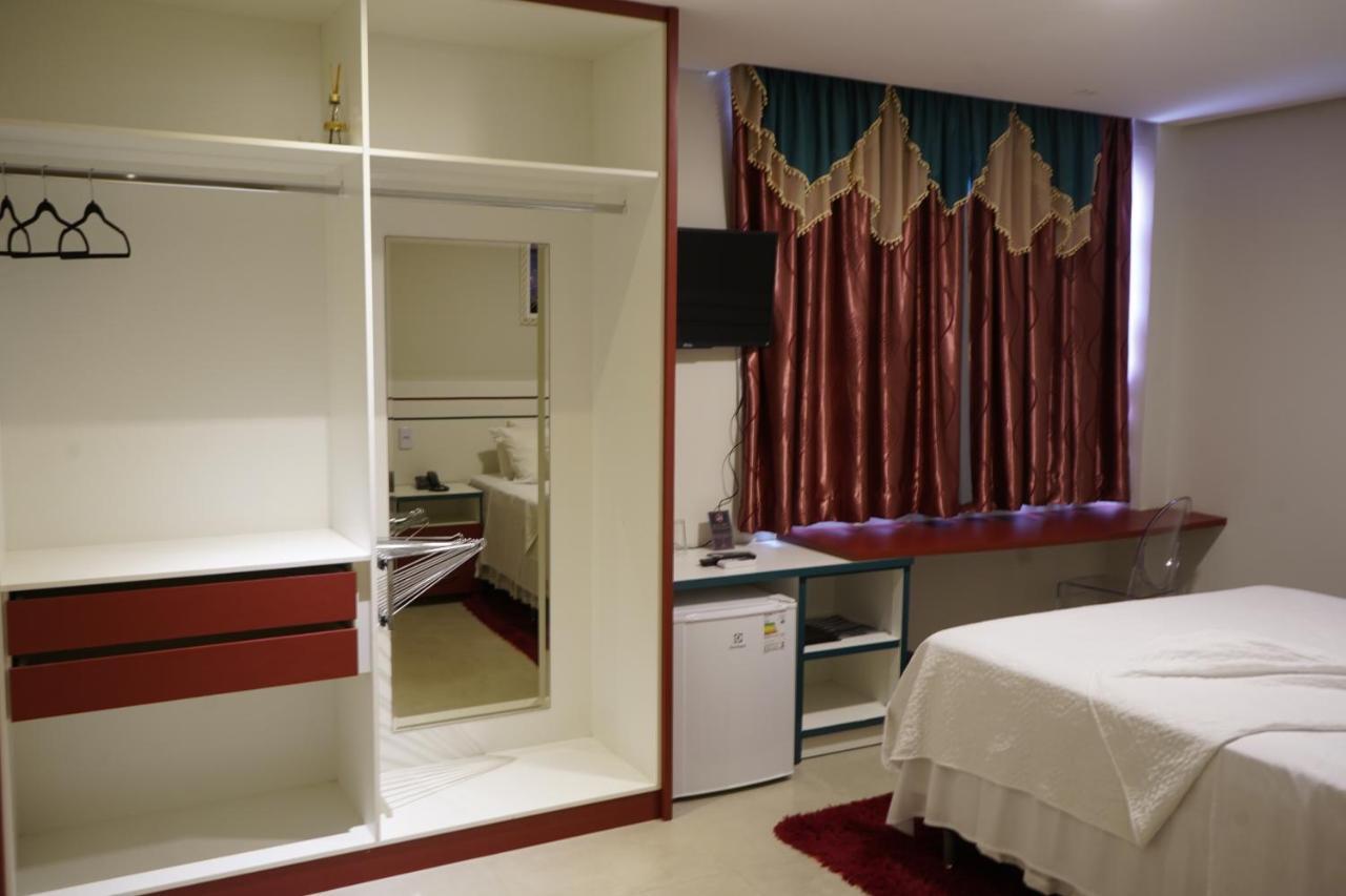 Pak Suites Hotel Luís Eduardo Magalhães Esterno foto